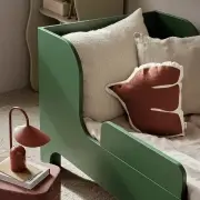 Poduszka dekoracyjna Swif Bird czerwona Ferm Living