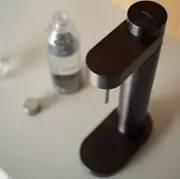 Saturator do wody Brus czarny Stelton