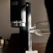 Saturator do wody Carbonator Pro czarny Aarke