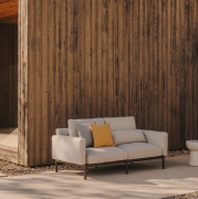 Sofa ogrodowa Sorells 2-osobowa beżowa kave home