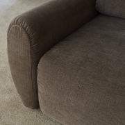 Sofa rozkładana Norum Curve Arms Esina Cedar Brown innovation