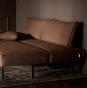 Sofa rozkładana Sly czarne nogi Taura Cappuccino Innovation