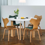 Stół Analog J43 Dębowy Fritz Hansen