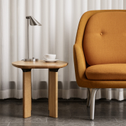 Stolik Okazjonalny Analog JH43A Dębowy Fritz Hansen