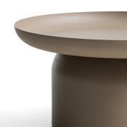 Stolik ogrodowy Arcola 70 cm taupe kave home