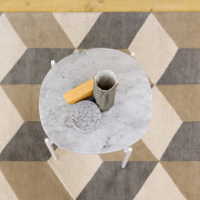 Stolik okazjonalny Niobe Carrara marble Zanotta