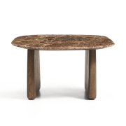 Stolik okazjonalny Pirita blat marmur - podstawa ciemny dąb kave home
