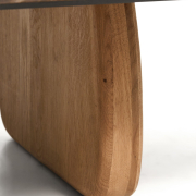 Stolik okazjonalny Pirita blat marmur - podstawa naturalny dąb kave home