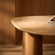 Stolik okazjonalny Pirita blat trawertyn - podstawa naturalny dąb kave home