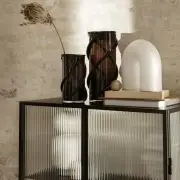Wazon Entwine ciemny bursztyn Ferm Living