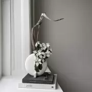 Wazon Guggenheim 23 cm biały 101 Copenhagen