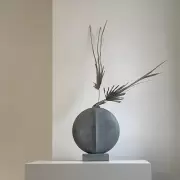 Wazon Guggenheim 34 cm ciemnoszary 101 Copenhagen