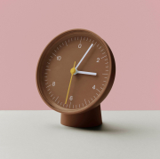 Zegar table clock brązowy HAY