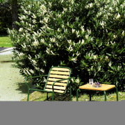 Zestaw ogrodowy Vig stolik + 2 fotele Normann Copenhagen