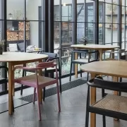 KRZESŁO AHM RÓŻOWE SIEDZISKO TRZCINOWE Please Wait to be Seated