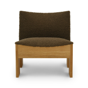 Fotel Tenon brązowy z dębową podstawą New Works