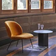 Fotel Beetle Lounge Basic Plain Gubi