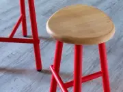 STOŁEK MILK ŚREDNI MINIFORMS