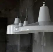 LAMPA WISZĄCA GANGSTER BIAŁA 35 CM KARMAN