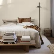ŁAWKA OBLIQUE CZARNY DĄB FERM LIVING