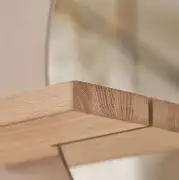 Lustro podłogowe Shift z wieszakiem lewa strona dąb bielony Bolia