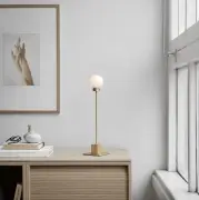 Lampa stołowa Snowball mosiężna Northern
