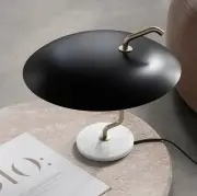 Lampa stołowa Model 537 mosiężny wspornik - czarny klosz Astep