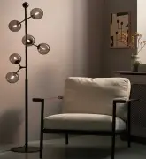 Lampa podłogowa Atom przydymiona Halo Design