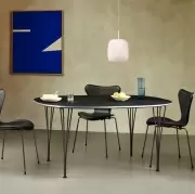 Stół Superellipse 135 cm laminat special szary Fritz Hansen