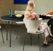 Stół Superellipse 135 cm laminat special szary Fritz Hansen