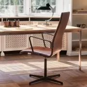 Lampa stołowa Kaiser Idell Luxus czerwona Fritz Hansen