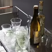 Stolik na kółkach Alima NDS1 stal chromowana-orzech Andtradition