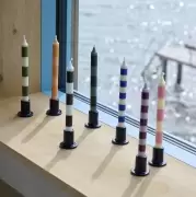 Świecznik Tube M lawendowy Hay