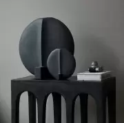 Wazon Guggenheim 34 cm czarny 101 Copenhagen