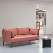 Stolik kawowy Slit 65 cm dąb lakierowany na czarno HAY