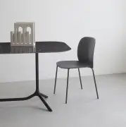 Krzesło ogrodowe Mentha z podłokietnikiem gołębi szary Scab Design