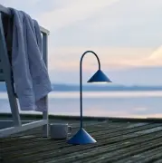Lampa przenośna Grasp 47 cm mosiężna Frandsen