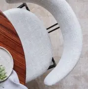 Krzesło Violin Karakorum Dedar 004 Gubi