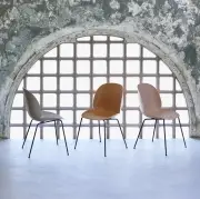 Krzesło Beetle Conic alabastrowa biel Gubi