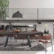 Krzesło Oleandro mosiężna podstawa antracytowe Calligaris