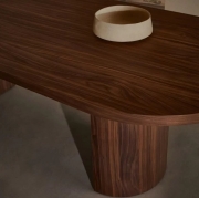 Stół Nealy 240 cm orzech kave home