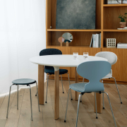 Stół Analog J43 Orzechowy Fritz Hansen
