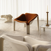 Fotel F300 Dunes Leather Anthrazite Gubi