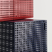 Komoda Perforated small złamana biel HAY