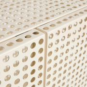 Komoda Perforated medium złamana biel HAY