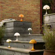 Lampa przenośna Panthella 160 Portable pudrowy róż Louis Poulsen