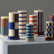 Świeca Column M różowo-bordowo-niebieska HAY