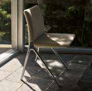 Krzesło Kape IF7 podstawa polerowane aluminium - tapicerka Clay 0003 Andtraditio