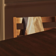 Krzesło Boda bordowe Ferm Living