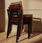 Krzesło Boda bordowe Ferm Living